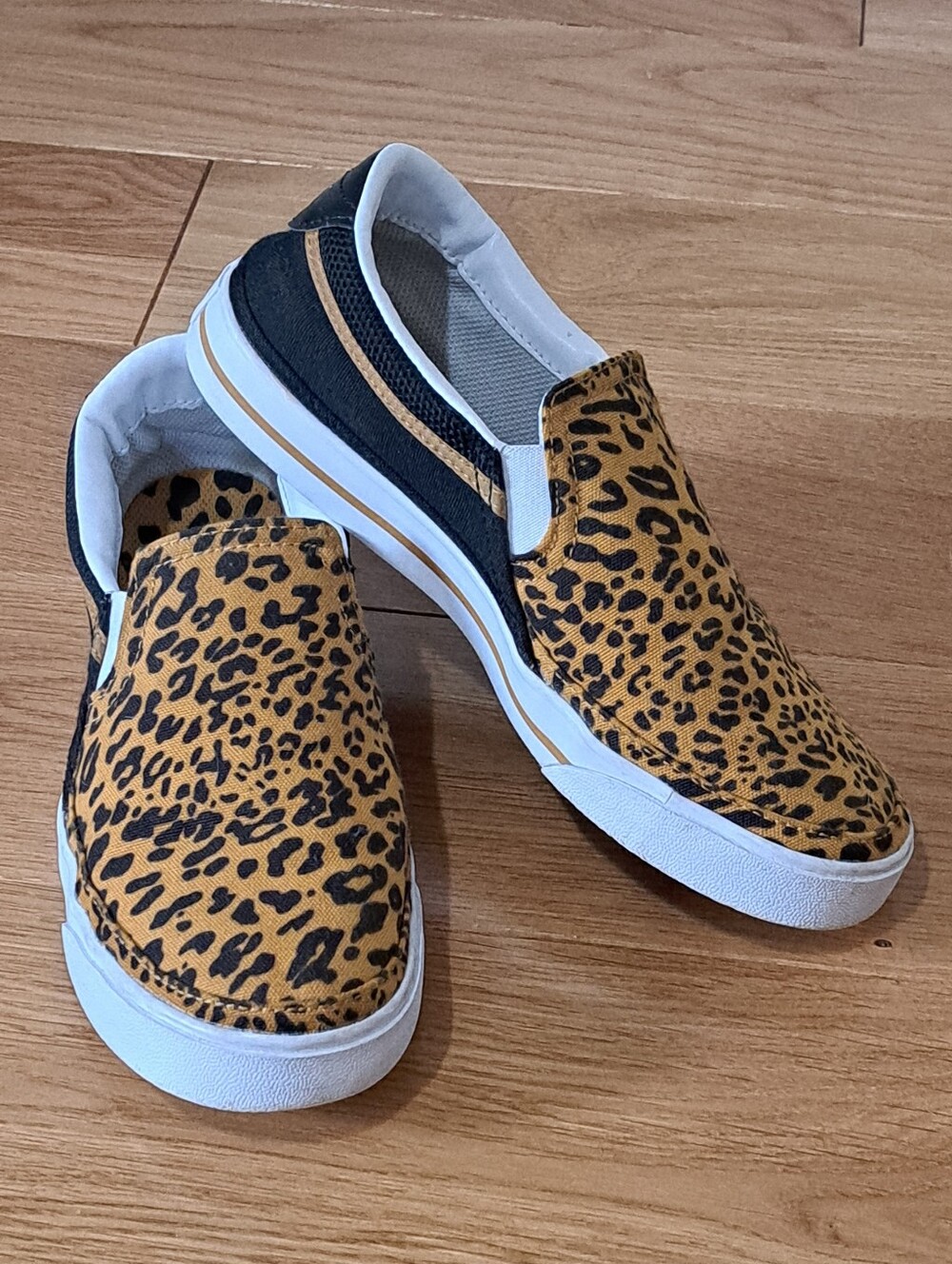 Nike Court Legacy Slip-On Cheetah Print Sneakers Women's 7.5